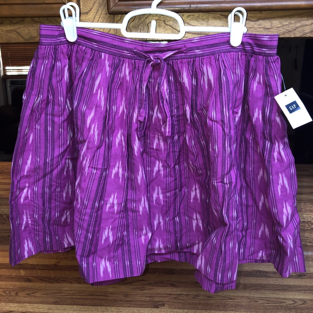 Gap skirt size 2